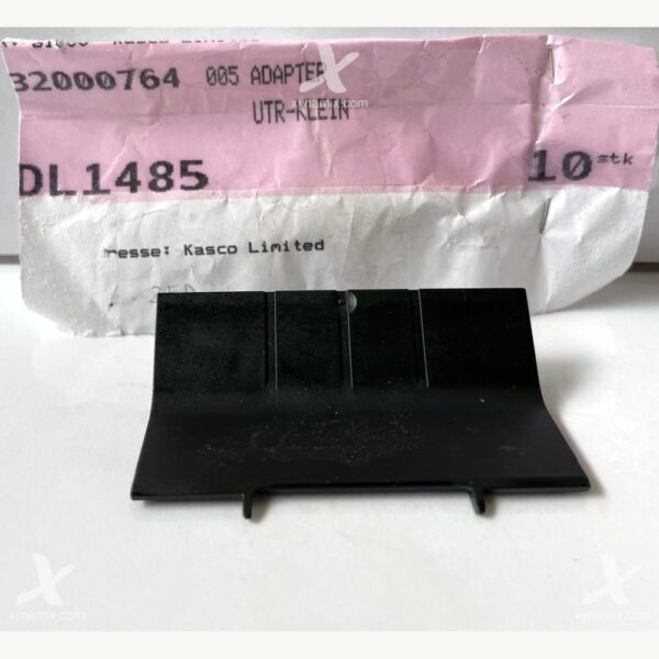 32000764 Adapter