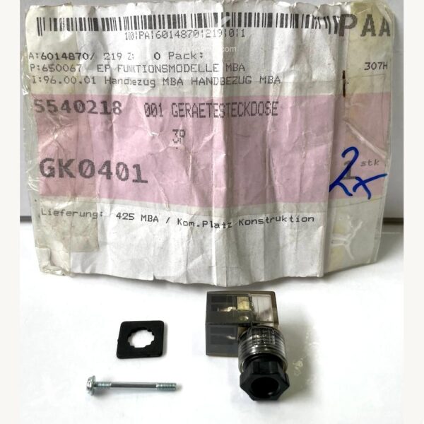 5540218 Gerätesteckdose